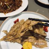 同时有两个朋友给我推荐这家餐厅，所以来试试
