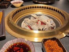 -铭牛烧肉·和牛海鲜自助(高新月牙湖店)