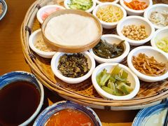 -包整·丝娃娃(一览甲秀楼风景店)