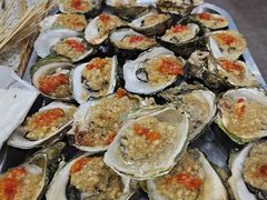 -蚝哥花姐湛江烤生蚝(美丽湾市场店)
