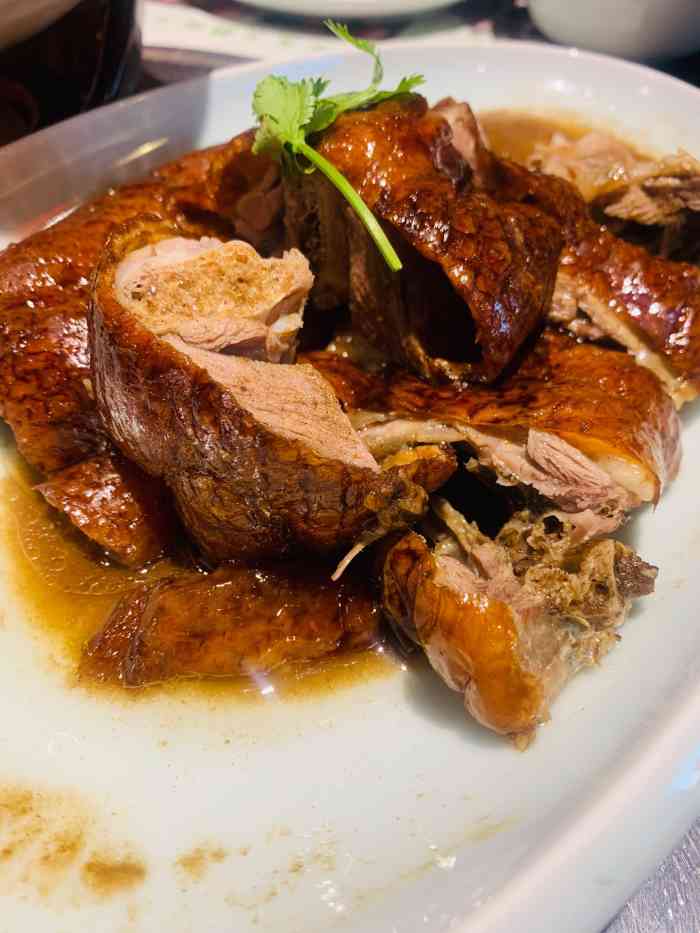 鹅城粤菜馆(白云山路店)-"位置很好找,停车也方便.以前去过水上附近.