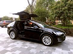 -TESLA 特斯拉(上海太古汇体验店)