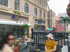 -鲁邦国际风情街(麦世达韩国精品百货店)