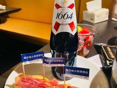 -钱小奴海鲜自助黑金店(杭州滨江龙湖店)