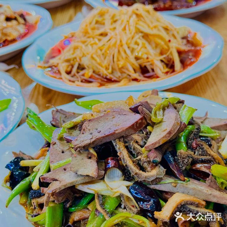 来西安必吃的。。。水盆羊肉