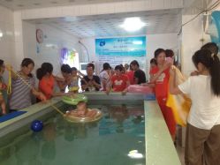 -贝贝乐婴儿游泳馆