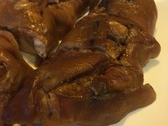 猪肘肉-我去·春饼文化主题餐厅(国定路总店)