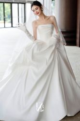 -Renee芮亦婚纱(原丽莎)