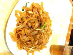 干炒牛河-新发记港式茶餐厅(黄浦店)