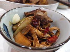 -内蒙焖面大盆骨餐馆(山大路店)