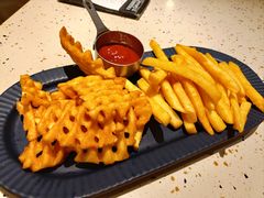 -必胜客(WOW中心城店)