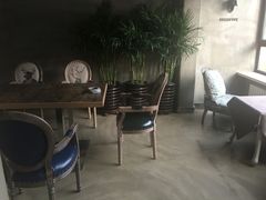 -HIGH FIVE哈福手工汉堡(桂林路店)