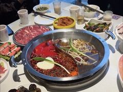 -茅草房·河畔园林火锅