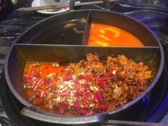 小嫩牛专利T型锅（一锅三吃）-热火朝天鲜切牛肉火锅(南强街巷店)