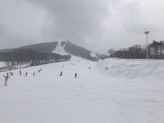 -庙香山滑雪场