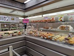 面包甜点陈列柜-PAOPAO Bakery&Café(港汇店)