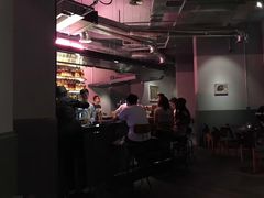 -TASTE ROOM Bar