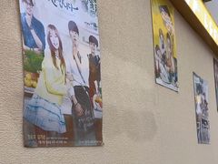 -豚妈妈汤饭·部队锅(南京东路店)