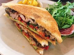 -ROAST coffee & eatery