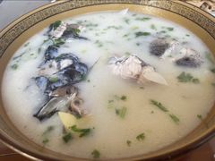 -美顺香食府鱼头老店(雪野湖店)
