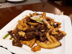 欢喜椰子黄牛肉-蜈支洲岛珊瑚酒店临海阁中餐厅