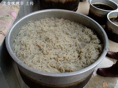 煮好的苕粉-甘记肥肠粉(马鞍北路店)