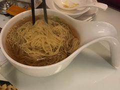 w招牌鲜虾云吞面-新大咀港式茶餐厅(宝山万达店)
