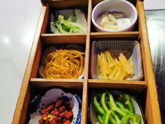 -鹤江桥·红油牛肉粉(SKP店)