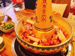 -毛辣果·贵州红酸汤牛肉火锅(西单店)