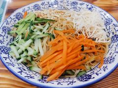 酸辣鸡丝凉面-品·吉祥(沙溪古镇店)
