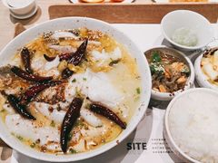 -渔语鱼酸菜鱼新川菜(万象城店)