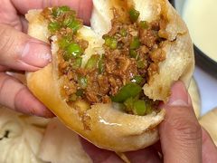 -李与白包子铺(桐梓林店)