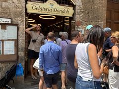 -Gelateria Dondoli