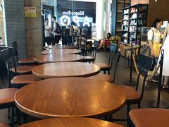 大堂-星巴克臻选(深圳皇庭广场分店)