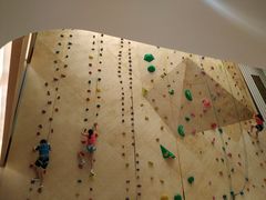 -ROCKPLUS攀岩馆(环宇城店)