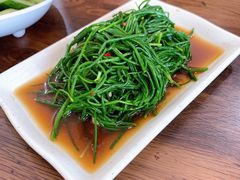 凉拌沙葱-壹阁胡羊焖饼(敦煌夜市店)