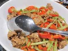 -老板很二(吉大店)