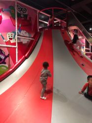 -奇乐儿momoplanet儿童乐园(卓悦汇店)