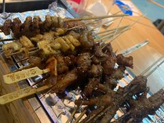 -烤满分·东北烧烤(首经贸店)