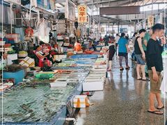 -霞涌市场海鲜摆卖区