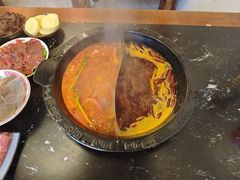 鸳鸯番茄锅-重庆川渝肥妹火锅