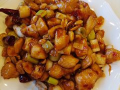 -鑫巴蜀小镇 · 水煮鱼专研店(玉桥店)