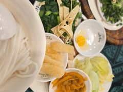 -桥香园云南过桥米线(金马碧鸡店)