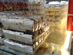 -白玉兰食品甜凤店(合生汇店)