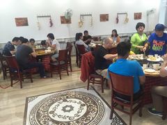 大堂-粘豆包柴火铁锅炖