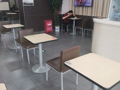 -李先生牛肉面大王(北京站售票厅餐厅)