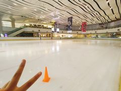 -冰纷万象滑冰场(沈阳万象城店)