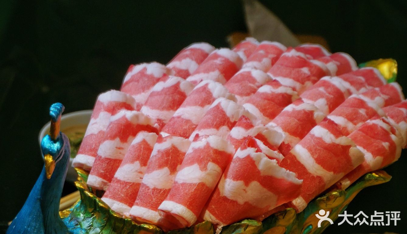 大口炫肉的过瘾四宫格|鸭血豆腐|扯面随便吃