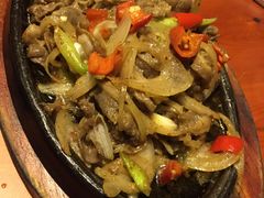 火辣鸡爪-HONGA HONGA雄家(曹路店)