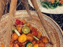 创意鲜果咕噜肉-广州文华东方酒店·江-由辉师傅主理